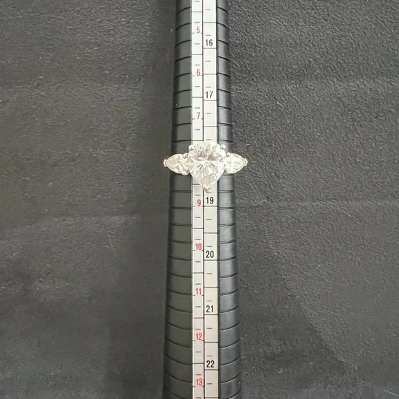 Beautiful BGE Diamond 3 stone engagement style ring. Size 8 - Picture 7 of 10